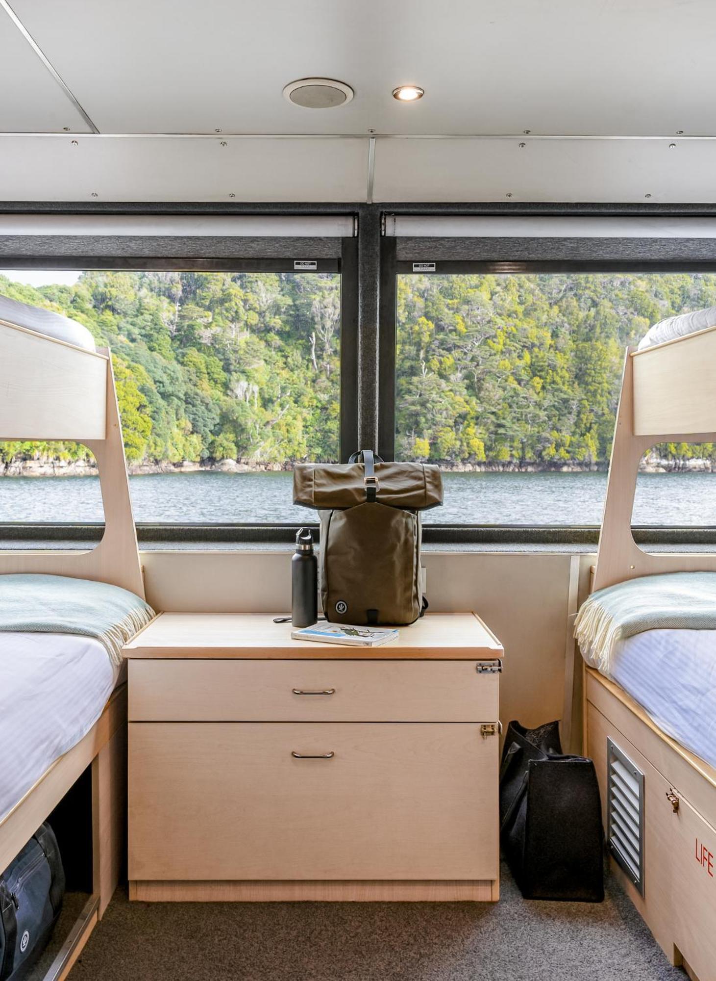 Milford Sound Overnight Cruise - Fiordland Discovery Buitenkant foto