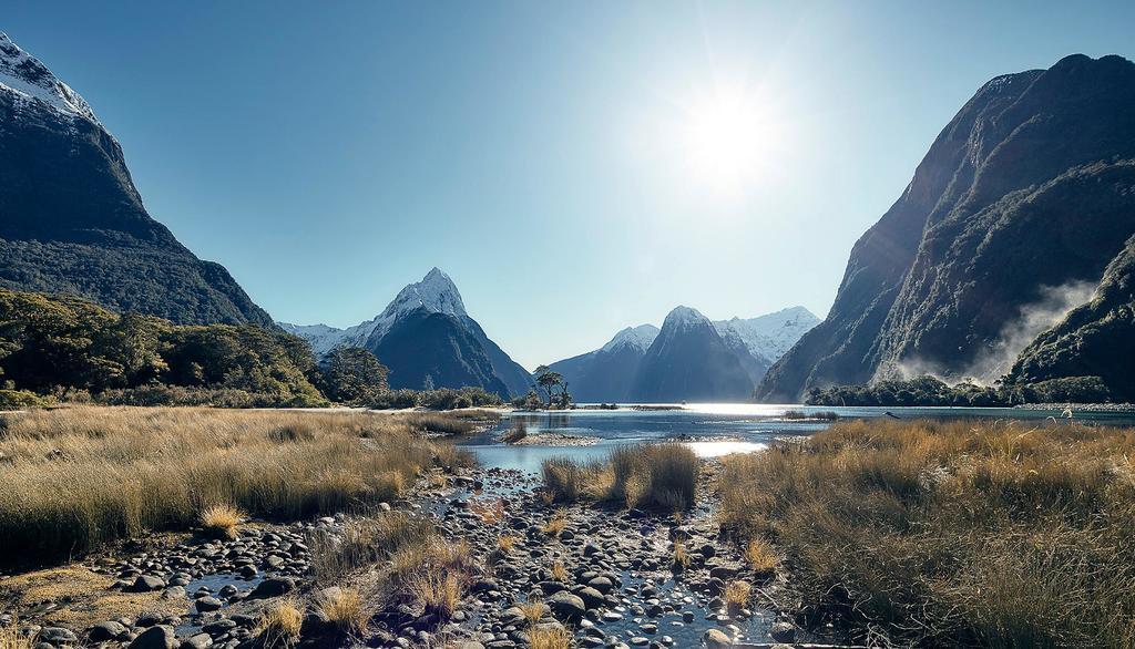 Milford Sound Overnight Cruise - Fiordland Discovery Buitenkant foto